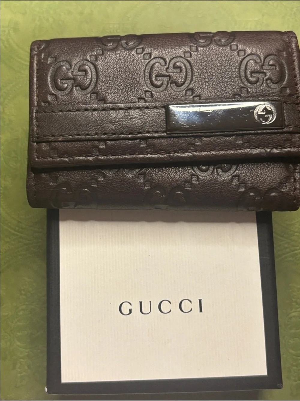 Gucci compact key